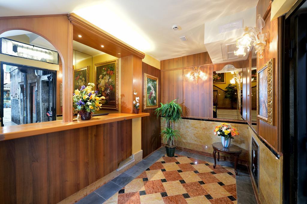 Hotel Citta Di Milano Venesia Bagian luar foto