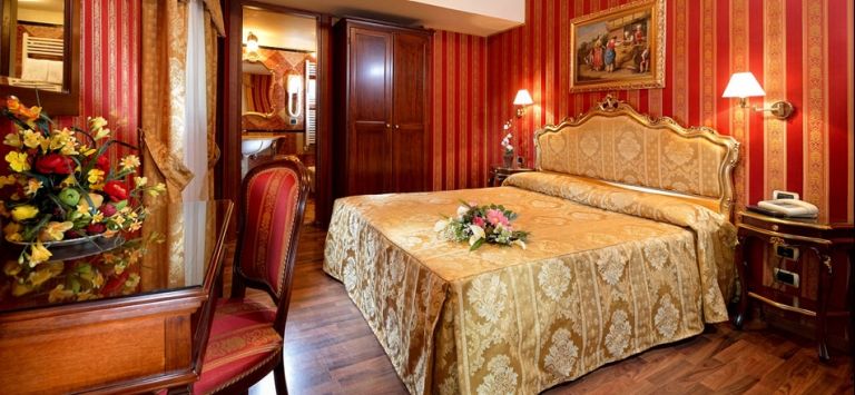 Hotel Citta Di Milano Venesia Bagian luar foto